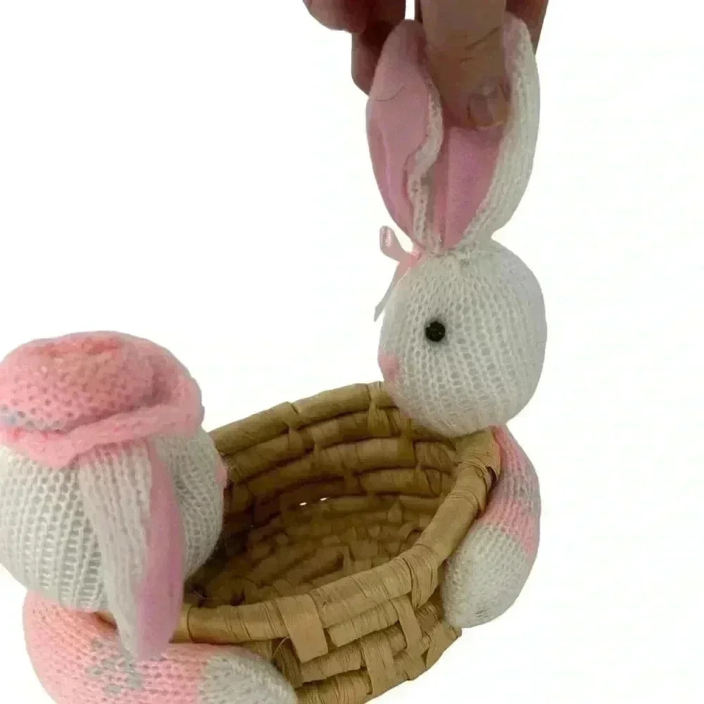 VINTAGE EASTER RATTAN WEAVED BASKET PLUSH KNIT BUNNIES HOLDING BASKET 6” - Picture 2 of 12